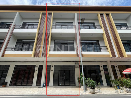 Link House for Rent  at Borey Borey Golden Avenue Flat in Phnom Penh Capital