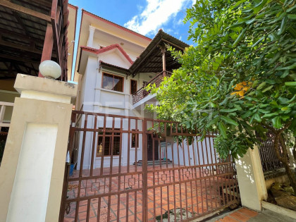 Twin Villa for Rent at Borey New World Samroung Andet, Khan Sen Sok Villa in Phnom Penh Capital