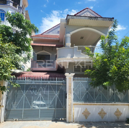 Villa for Rent Close by to Rathana Plaza SuperMarket Villa in Phnom Penh Capital