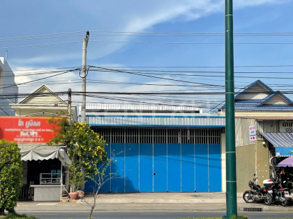 Warehouse for Rent at Chrouy Changvar Warehouse in Phnom Penh Capital