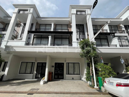 LA Villa  for Rent in Borey Peng Houth Boueng Snor Villa in Phnom Penh Capital