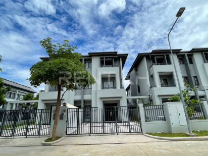 Twin Villa for rent at Borey Chip Mong Land Villa in Phnom Penh Capital