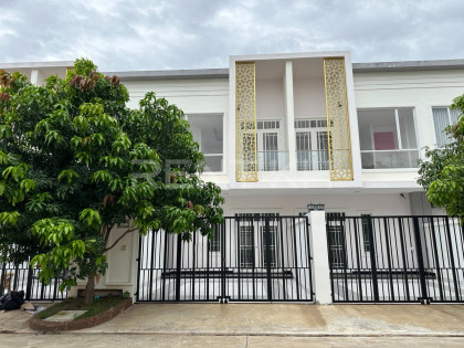 Flat House for Rent at Borey the Flora Chroy Changvar Flat in Phnom Penh Capital