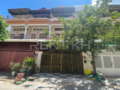 Flat House  at Borey Toul Sankae Flat in Phnom Penh Capital