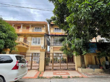 Twin Villa for Rent at Borey New World nearby AEON 2 Villa in Phnom Penh Capital