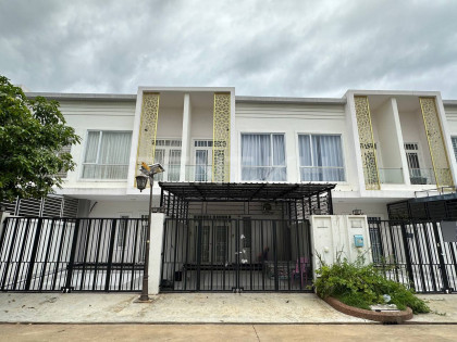 Flat House for Rent at Borey the Flora Chroy Changvar Villa in Phnom Penh Capital