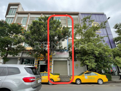 Shop House  for rent at  Boeung Kak Building in Phnom Penh Capital