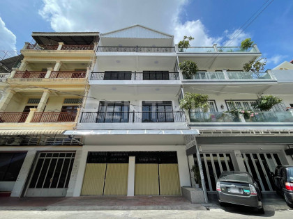 Shop House for Rent at Sangkat Tuek La´k 3 Flat in Phnom Penh Capital