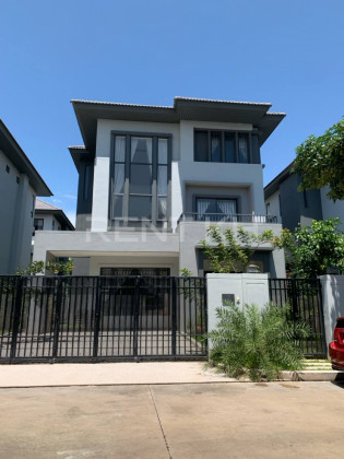 Villa Queen-A for Rent at Borey Chip Mong Land, ParkLand 598 Villa in Phnom Penh Capital