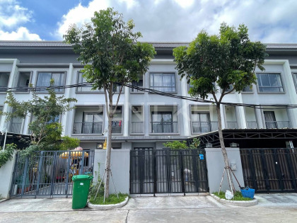 Link House for Rent at Borey Chip Mong Land 598 Villa in Phnom Penh Capital