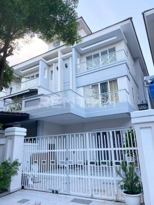 Twin Villa for Rent at Borey Phnom Penh Thmey, Tuek Thla Villa in Phnom Penh Capital