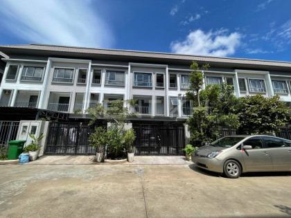 Link House for Rent at Borey Chip Mong 598 Villa in Phnom Penh Capital