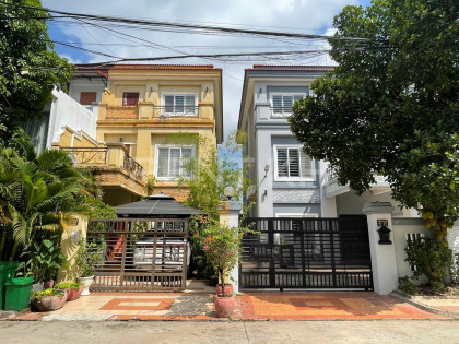 Twin Villa for Rent at Borey New World, St 2004 Villa in Phnom Penh Capital