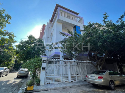 Villa for Rent at Borey Sopheak Mongkol, Chrouy Changvar Villa in Phnom Penh Capital