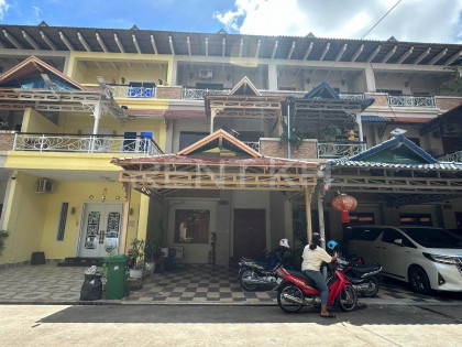 Link House-LA for Rent in Borey Peng Houth Phnom Penh Thmey Flat in Phnom Penh Capital