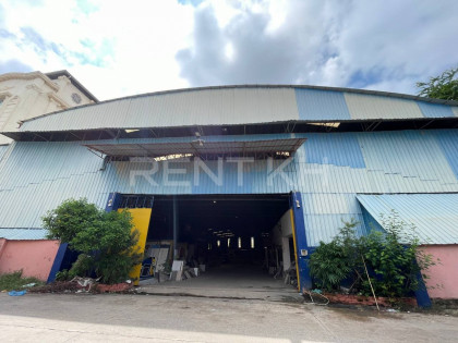 Warehouse for Rent at Sangkat Stueng Mean Chey, Lou 5 Area Warehouse in Phnom Penh Capital