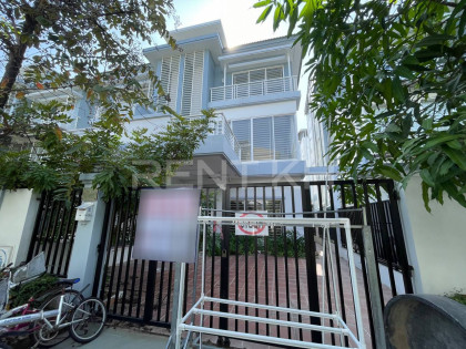 Twin Villa for Rent at Borey Peng Houth The Star Premier Villa in Phnom Penh Capital