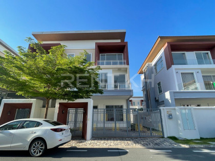 Twin Villa for Rent at Borey Orkide 6A, Chrouy Changvar Villa in Phnom Penh Capital