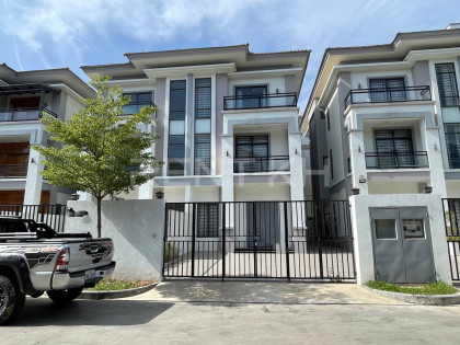 Twin Villa for Rent at Borey Rith Villa in Phnom Penh Capital