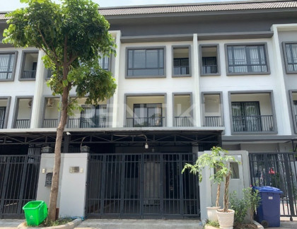 Link House for Rent at Borey Chip Mong Land 598 Villa in Phnom Penh Capital