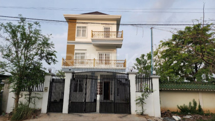 Villa for Rent at near Borey Angkor Phnom Penh, Aeon 2 Mall Villa in Phnom Penh Capital