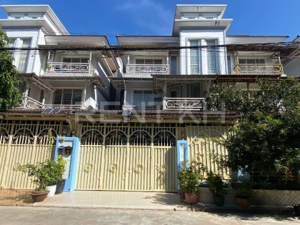 Twin Villa for Rent at Borey Piphup Thmey, Aeon Sen Sok Area Villa in Phnom Penh Capital