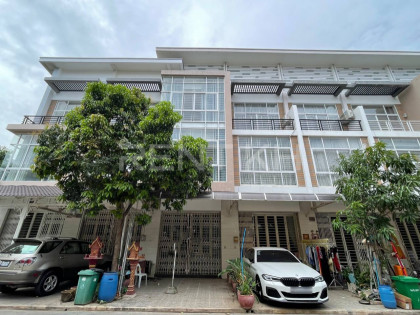 Link House for Rent at Borey Peng Hout The Star Natural, PC Market Flat in Phnom Penh Capital