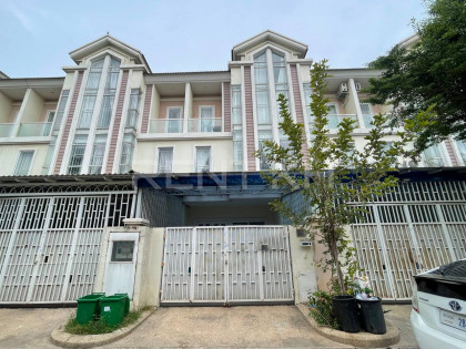 Link House for Rent at Borey Chip Mong Land Sen Sok Villa in Phnom Penh Capital