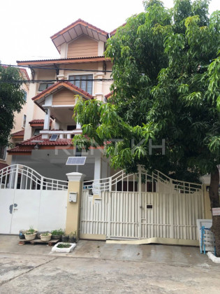 Twin Villa for Rent at Borey​ Villa Toul Songkae Villa in Phnom Penh Capital