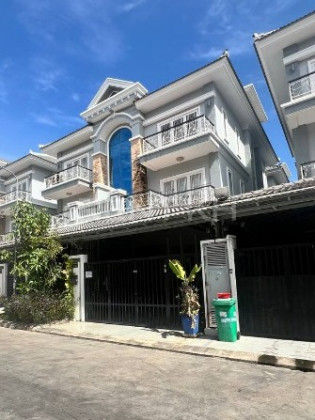 Twin Villa for Rent at Borey Vimean Phnom Penh Villa in Phnom Penh Capital