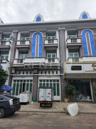 Flat for Rent in Borey Roung Rueng, Near Road OCIC Flat in Phnom Penh Capital