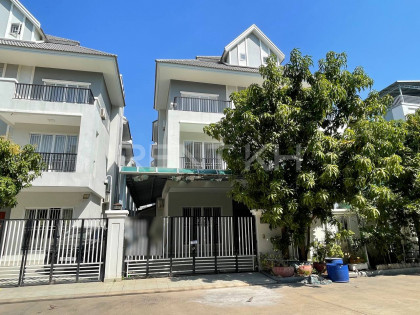 LA Villa for Rent in Borey Phnom Penh Thmey (Crystal Park) Villa in Phnom Penh Capital