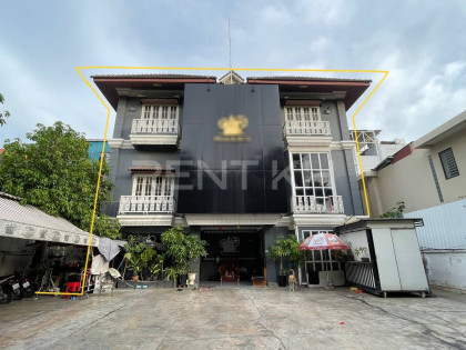 Shop House for rent at Near 7 Makara Market,Tuol Kork Villa in Phnom Penh Capital