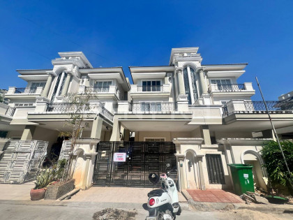 Twin Villa for Rent at Borey Hight Land, Khan Sen Sok Villa in Phnom Penh Capital