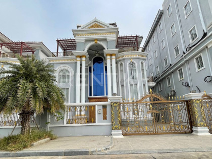 Villa Imperial for Rent in Borey Vimean Phnom Penh St.598 Near Aeon2 Villa in Phnom Penh Capital