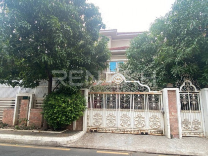 Single Villa for rent at Vimean Phnom Penh Villa in Phnom Penh Capital