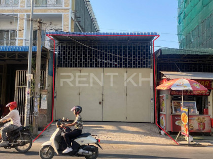 Warehouse for Rent at St 371 (Sola) Warehouse in Phnom Penh Capital