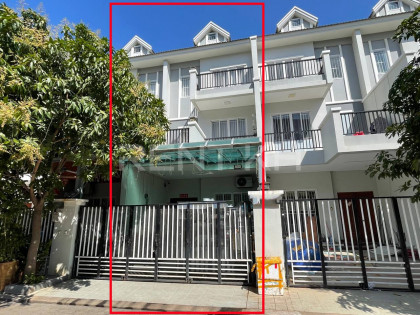 LA Villa for Rent in Borey Phnom Penh Thmey (Crystal Park) Villa in Phnom Penh Capital