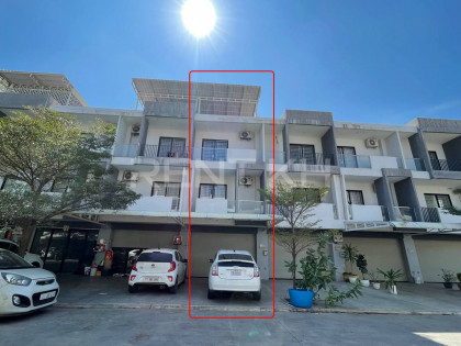 Link House for Rent at Borey Arata Sensok Flat in Phnom Penh Capital