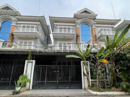 Twins Villa for Rent in Borey Vimean Phnom Penh St.598 Near Aeon2 Villa in Phnom Penh Capital