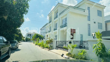 Twin Villa for Rent at Borey Villa Town, 60M Blvd Villa in Phnom Penh Capital