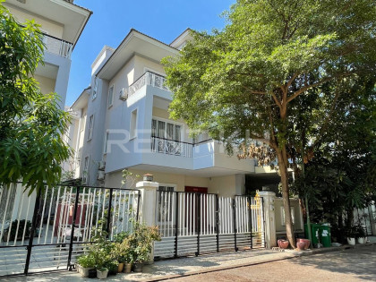 Twin Villa  For Rent At Sangkat Phnom Penh Thmey Villa in Phnom Penh Capital