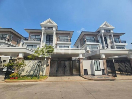 Twin Villa for rent at Borey Peng Huoth The Star Mera Garden Villa in Phnom Penh Capital