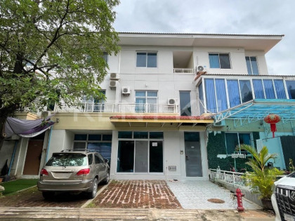 Flat House  at Borey​ Kamko City Villa in Phnom Penh Capital