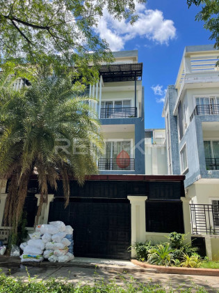 Twin Villa Rent in Borey Sambath Mean Heng, Prek Eng Villa in Phnom Penh Capital