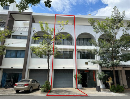 Shophouse for rent at borey pnhom penh park Flat in Phnom Penh Capital