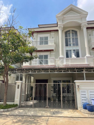 Twin Villa for rent at Borey Vimean Sakura Villa in Phnom Penh Capital