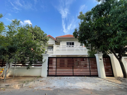 Single Villa for Rent at Borey Sun Way Toul Kork Villa in Phnom Penh Capital