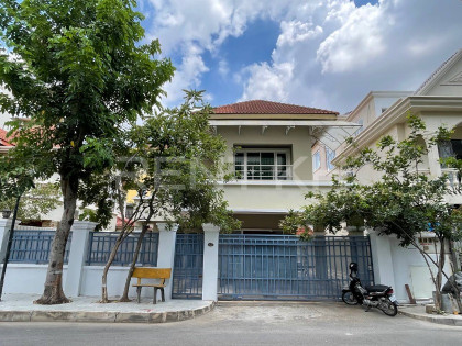 Single Villa for Rent at Borey Sun Way Toul Kork Villa in Phnom Penh Capital