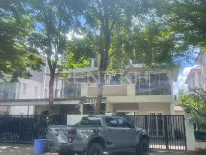 Twin Villa for rent at Borey Peng Huoth Boeng Snor Villa in Phnom Penh Capital